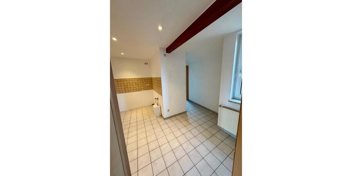 Dachgeschoßwohnung Bad Blankenburg - 4 Zimmer, 100 m&sup2;, 650&euro; | Angebot:25904164