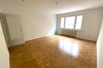 1-Zimmer-Wohnung mit Aufzug und neuem Duschbad direkt an der Oper zimmer