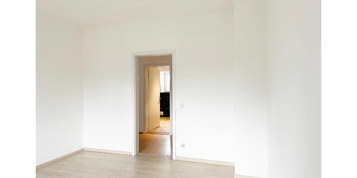 Etagenwohnung Nünchritz - 4 Zimmer, 94 m&sup2;, 625&euro; | Angebot:25979087