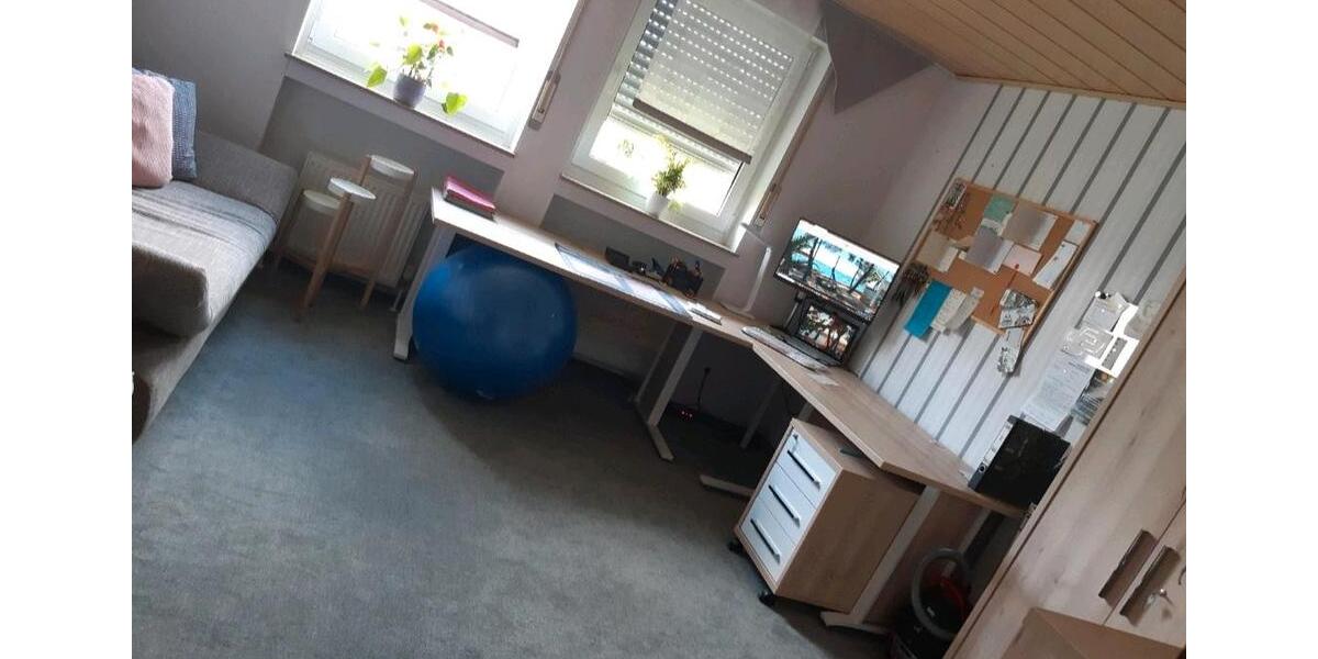 Etagenwohnung Amberg - 3 Zimmer, 83 m&sup2;, 820&euro; | Angebot:26504072