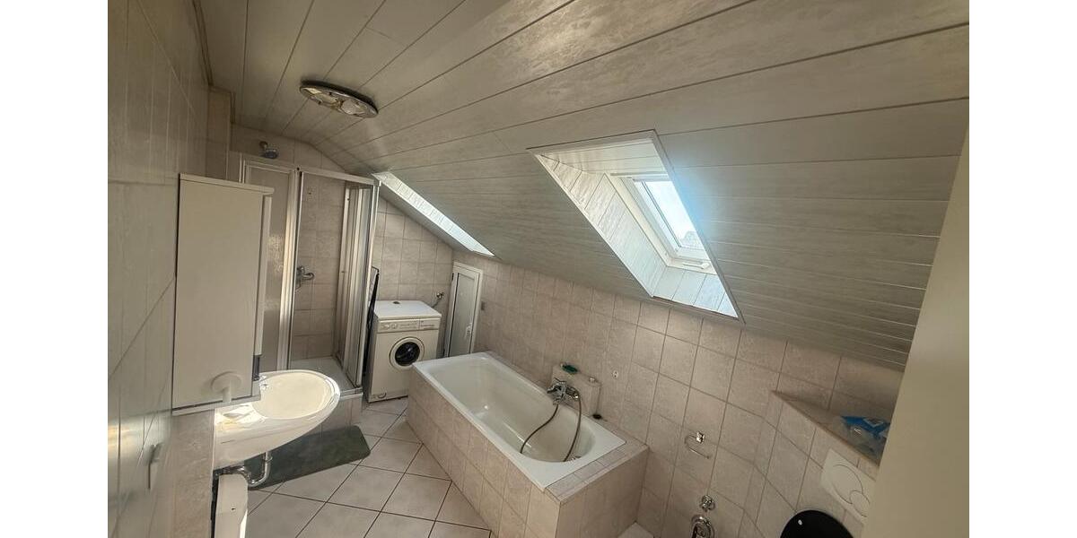 Dachgeschoßwohnung Villingen-Schwenningen Schwenningen - 2 Zimmer, 45 m&sup2;, 700&euro; | Angebot:25922260