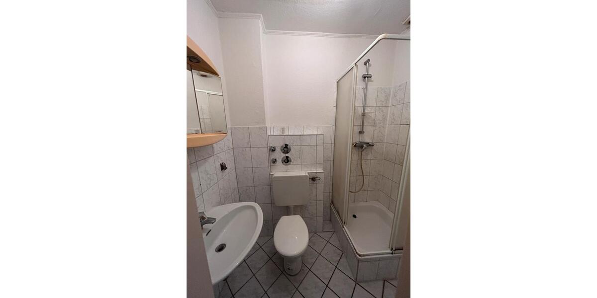 Erdgeschoßwohnung Bremerhaven Schiffdorferdamm - 2 Zimmer, 45 m&sup2;, 320&euro; | Angebot:24524165