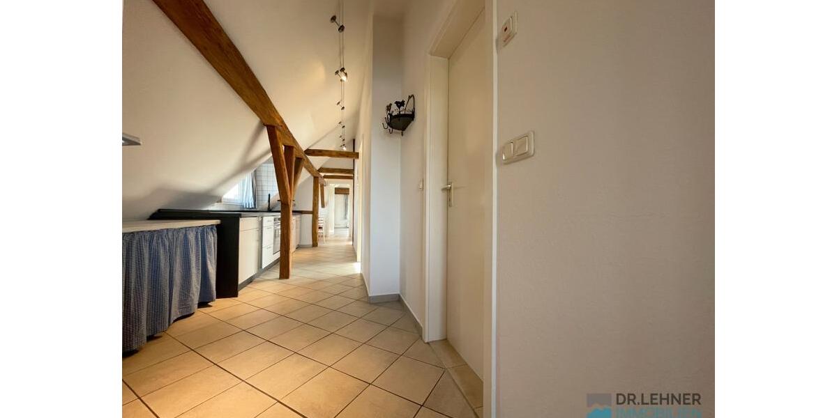 Dachgeschoßwohnung Arneburg - 3 Zimmer, 60 m&sup2;, 540&euro; | Angebot:25903053