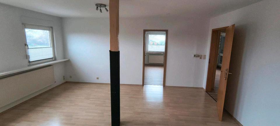 Dachgeschoßwohnung Friedeburg - 3 Zimmer, 100 m&sup2;, 620&euro; | Angebot:26125221