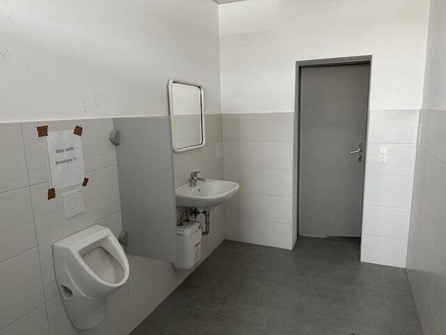 Gewerbeobjekt Malchin Am Strauchwerder - 8 Zimmer, 260 m&sup2;, 780&euro; | Angebot:25734836