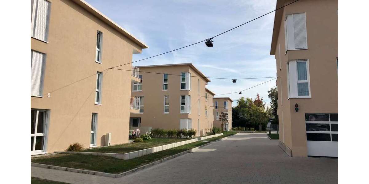 Etagenwohnung Kandel - 3 Zimmer, 92 m&sup2;, 1.100&euro; | Angebot:25234794