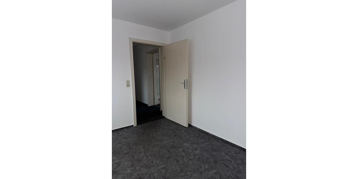 Dachgeschoßwohnung Straubing - 3 Zimmer, 48 m&sup2;, 670&euro; | Angebot:24548736