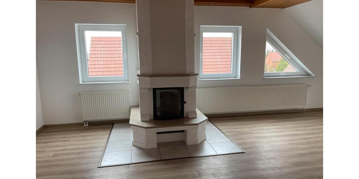 Dachgeschoßwohnung Tangerhütte - 4 Zimmer, 160 m&sup2;, 1.000&euro; | Angebot:26461435