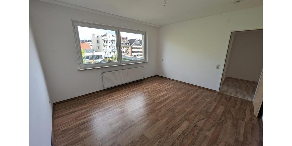 Etagenwohnung Bremerhaven - 2 Zimmer, 66 m&sup2;, 560&euro; | Angebot:26646273