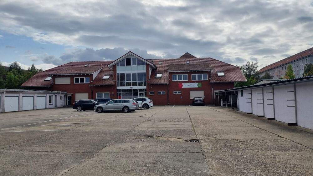 BüroPraxisräume mit reichlich Parkplätzen vor der Haustür in Lübbenau zu vermieten 4 zimmer