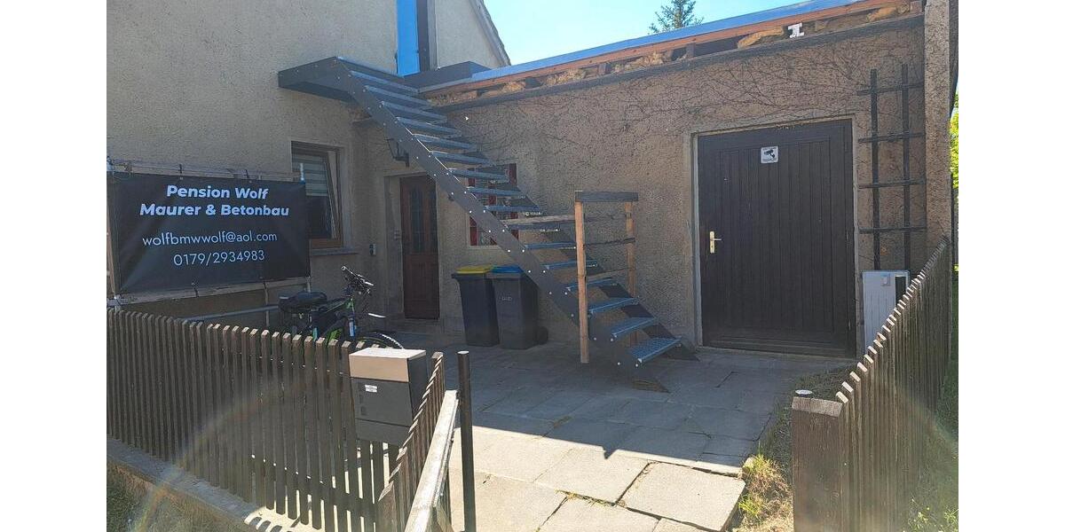 Etagenwohnung Bürgel - 3 Zimmer, 100 m&sup2;, 30&euro; | Angebot:26484590
