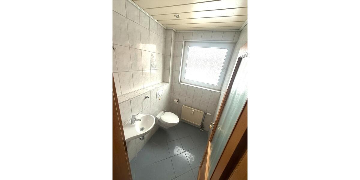 Erdgeschoßwohnung Helmstedt - 4 Zimmer, 110 m&sup2;, 800&euro; | Angebot:24809970