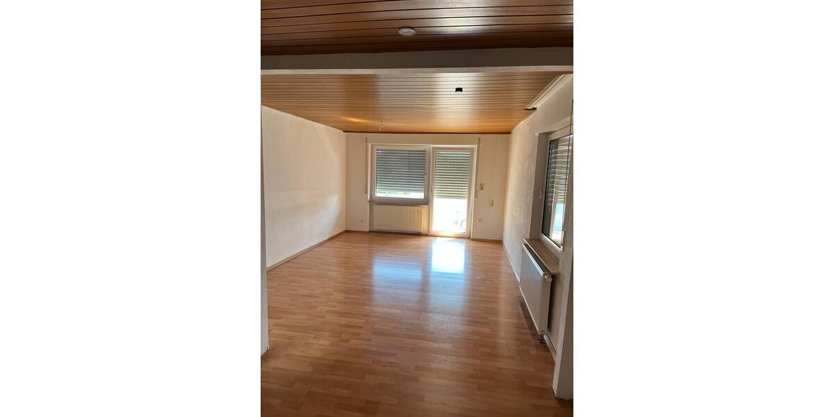 Erdgeschoßwohnung Ebersbach an der Fils - 3 Zimmer, 80 m&sup2;, 1.100&euro; | Angebot:26550327