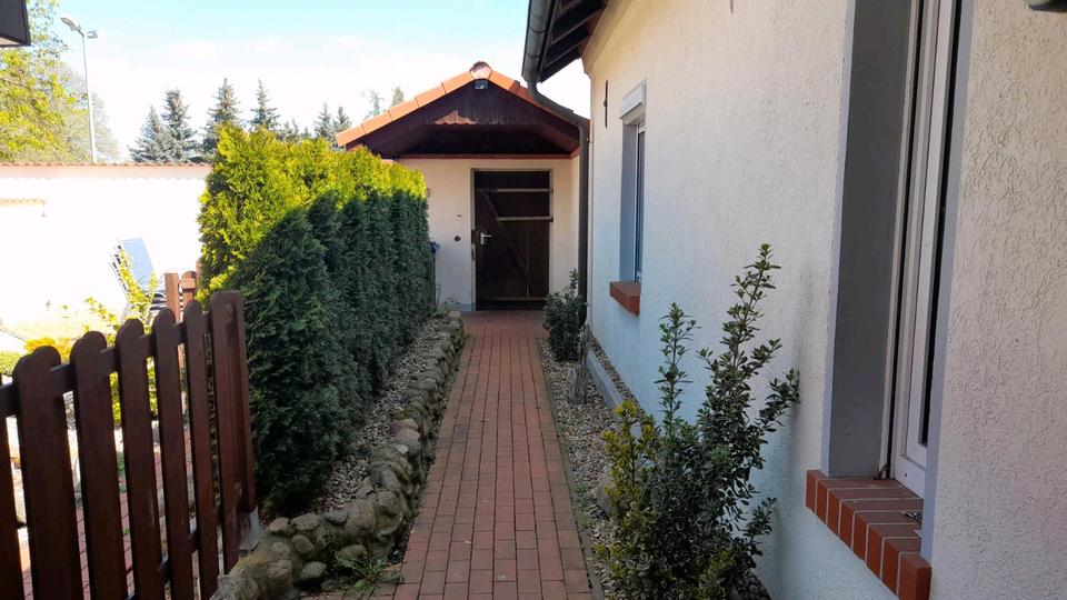 Schöne 2 Zimmer Dachgeschosswohnung ab sofort zu vermieten 2 zimmer