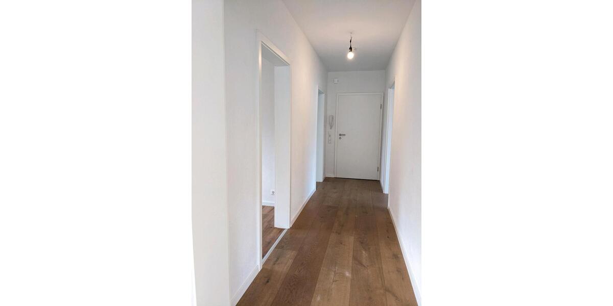 Etagenwohnung Lahr (Schwarzwald) - 2 Zimmer, 81 m&sup2;, 950&euro; | Angebot:24988779