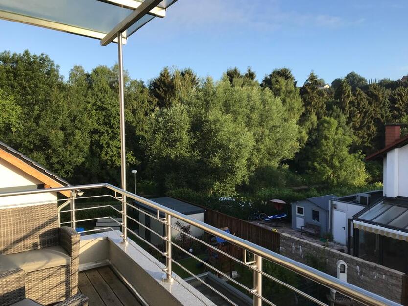Moderne 2,5 Zimmer Wohnung mit Blick auf die Agger