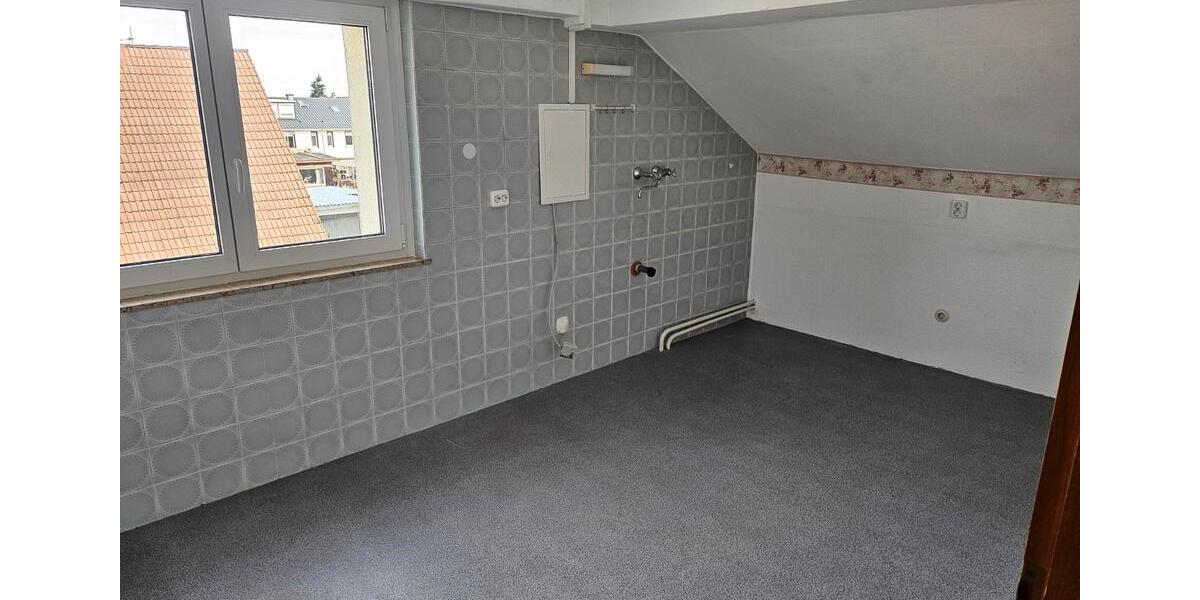 Dachgeschoßwohnung Reinheim - 2 Zimmer, 60 m&sup2;, 660&euro; | Angebot:26257373