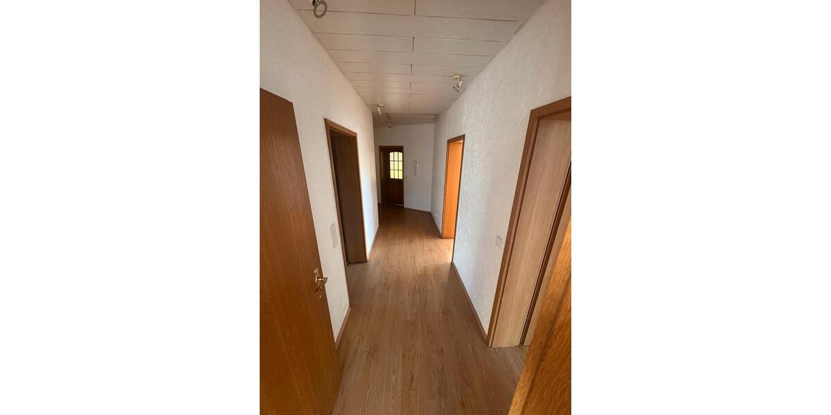 Großzügige 5ZKB Dachgeschosswohnung mit 2 Balkonen 5 zimmer