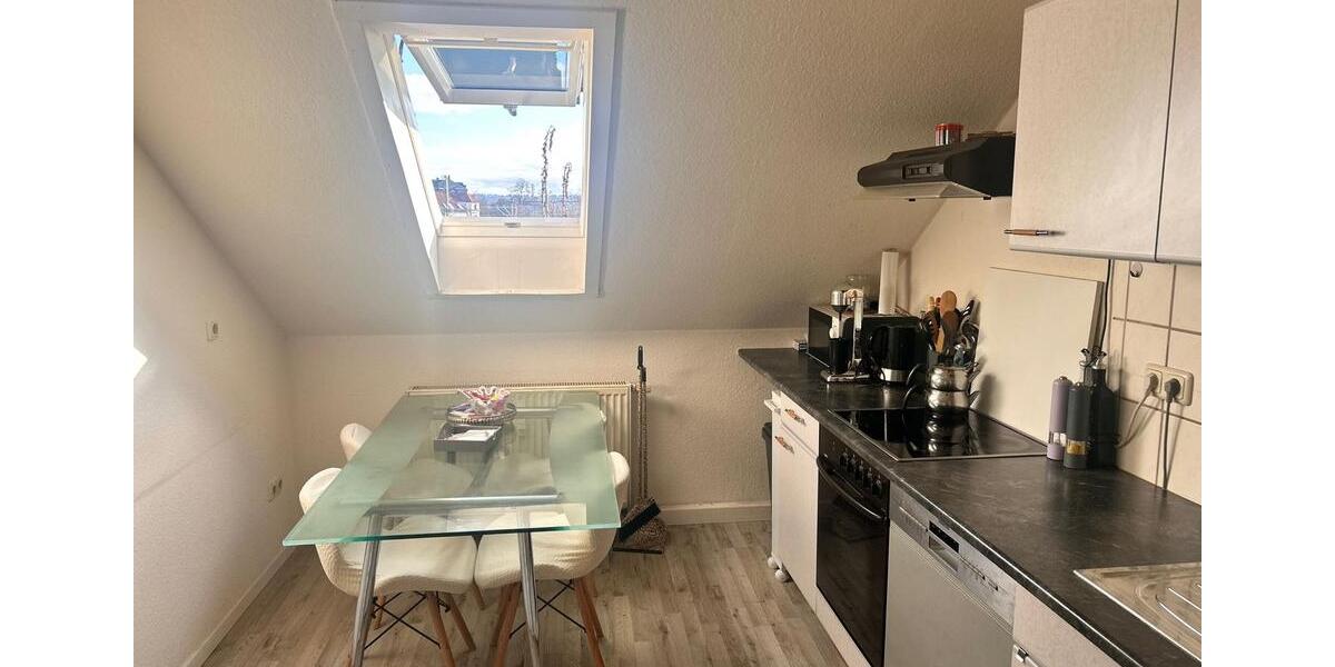 Dachgeschoßwohnung Zwickau - 3 Zimmer, 60 m&sup2;, 325&euro; | Angebot:25942754