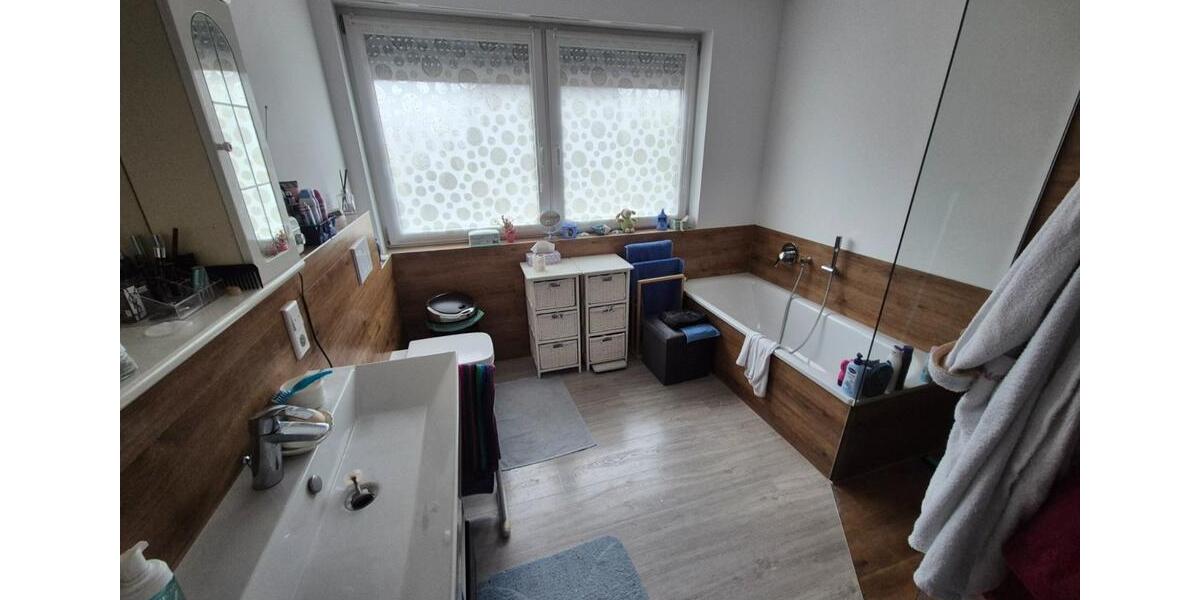 Mietangebot für moderne Doppelhaushälfte mit 140m² in Langenberg 5 zimmer