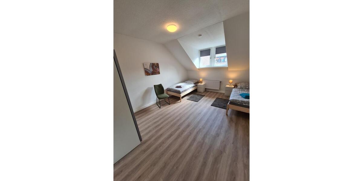 Wohnen auf Zeit Plettenberg - 4 Zimmer, 100 m&sup2;, 12&euro; | Angebot:24408848