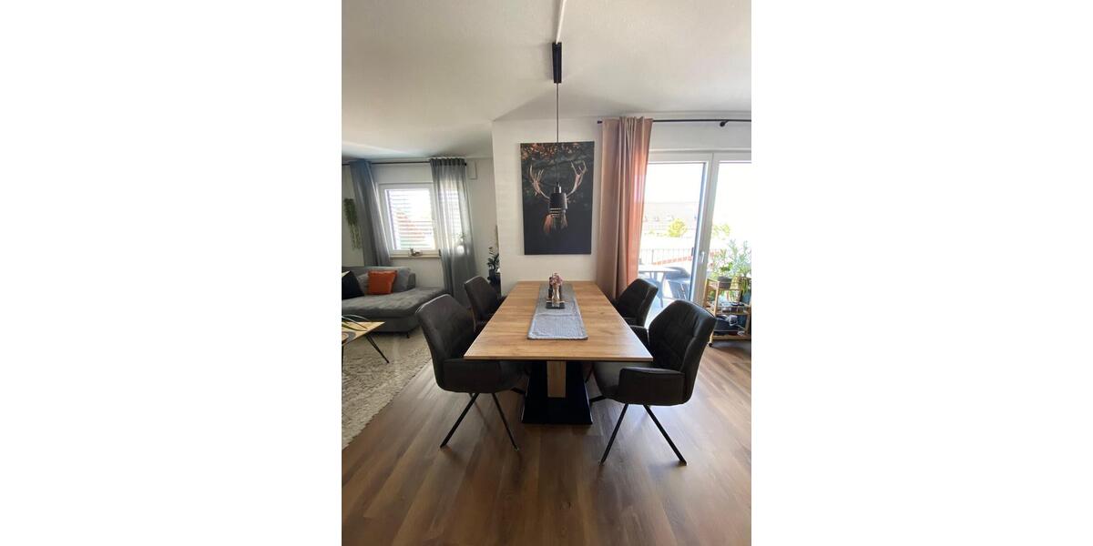 Etagenwohnung Mengkofen - 2 Zimmer, 67 m&sup2;, 700&euro; | Angebot:24623271