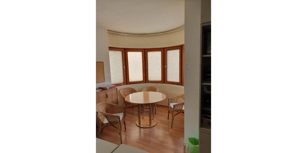 Etagenwohnung Göppingen - 5 Zimmer, 150 m&sup2;, 950&euro; | Angebot:25162221