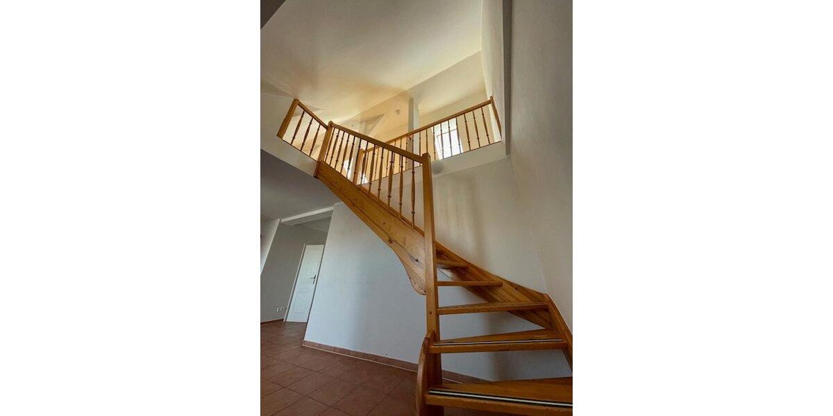 Dachgeschoßwohnung Fürstenwalde (Spree) - 2.5 Zimmer, 64 m&sup2;, 672&euro; | Angebot:26381500