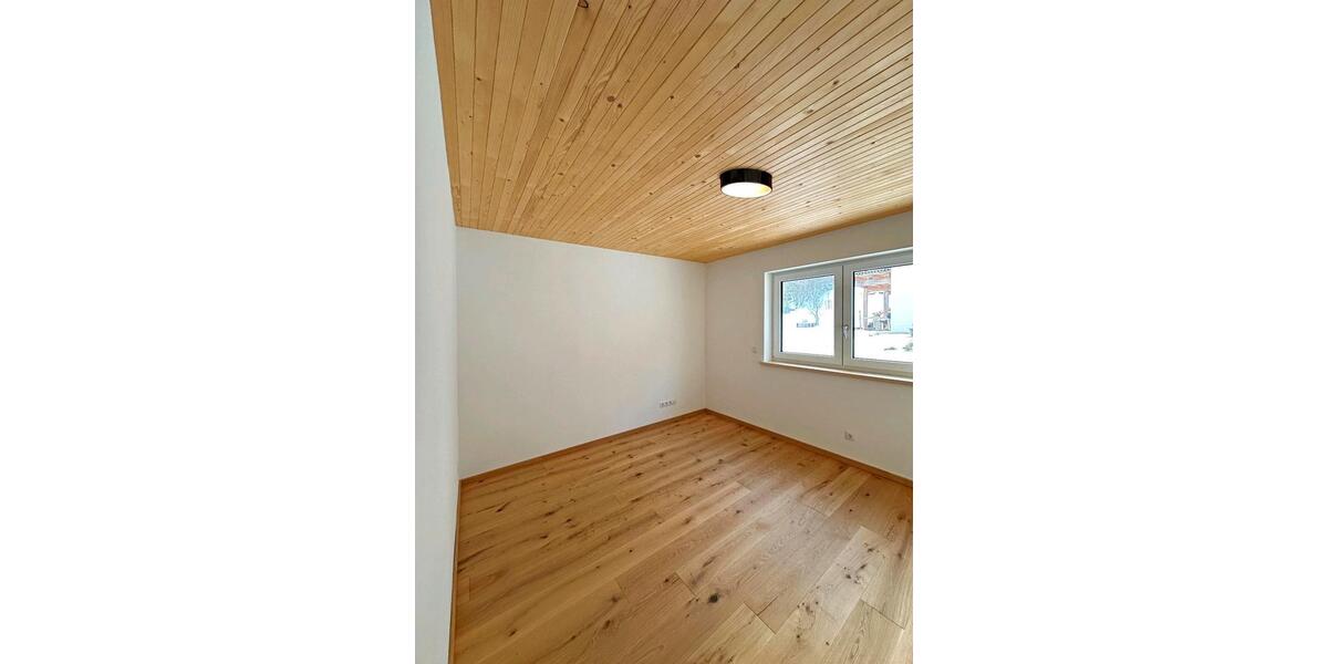 Mehrfamilienhaus, Wohnhaus Bischofsmais - 4.5 Zimmer, 148 m&sup2;, 1.300&euro; | Angebot:26703964