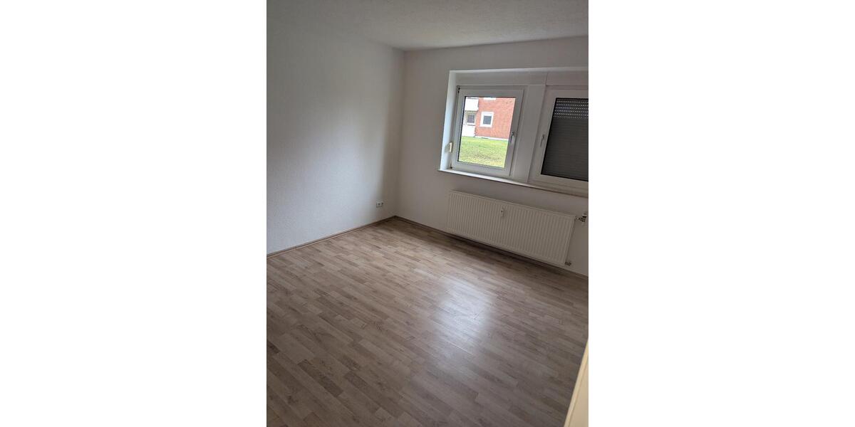 Erdgeschoßwohnung Hessisch Oldendorf - 4 Zimmer, 80 m&sup2;, 670&euro; | Angebot:25934266