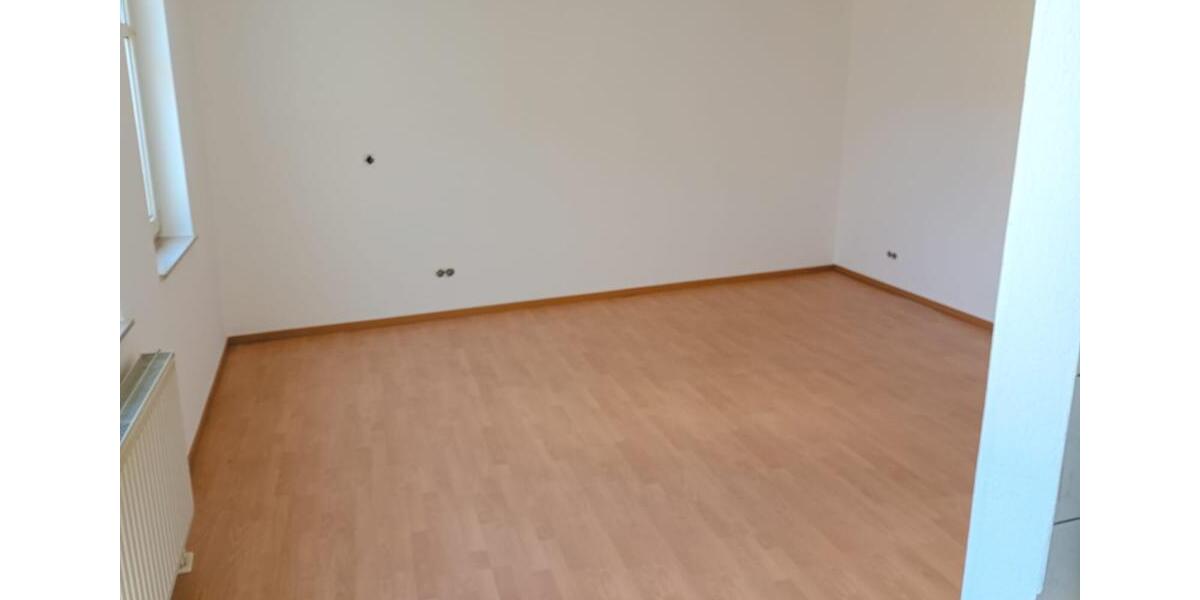 Etagenwohnung Meiningen - 1 Zimmer, 35 m&sup2;, 300&euro; | Angebot:26663870