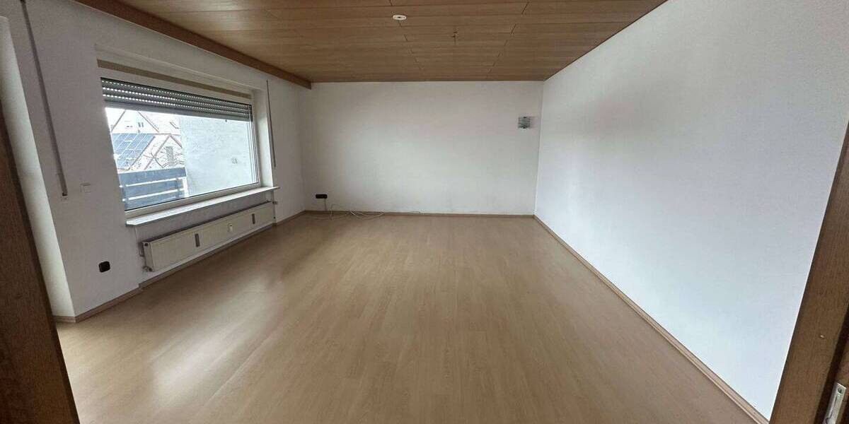 Etagenwohnung Bayern - Asbach-Bäumenheim Asbach-Bäumenheim - 4 Zimmer, 117 m&sup2;, 1.000&euro; | Angebot:25985882