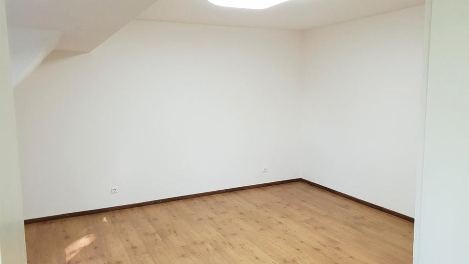 Dachgeschoßwohnung Köln Rodenkirchen - 1 Zimmer, 25 m&sup2;, 600&euro; | Angebot:26048075