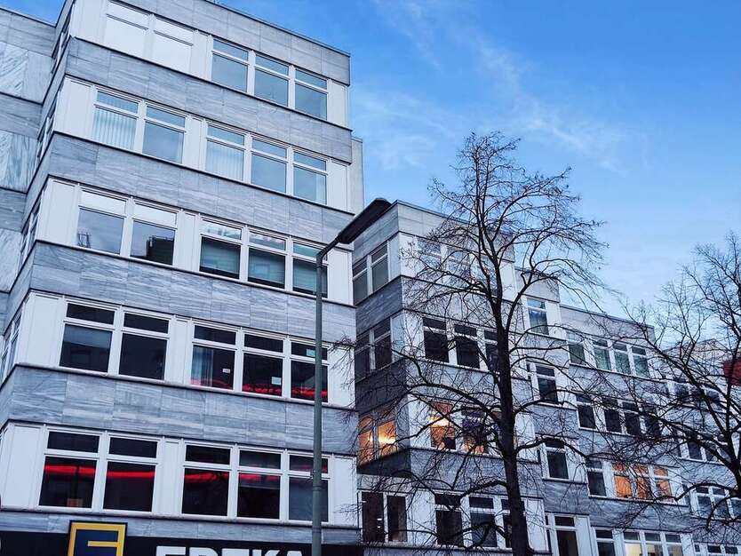 Büro in Berlin 5.088 € 295 m²