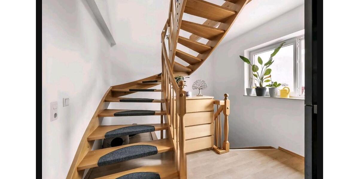 Etagenwohnung Mühlheim am Main - 5 Zimmer, 165 m&sup2;, 2.250&euro; | Angebot:23717001