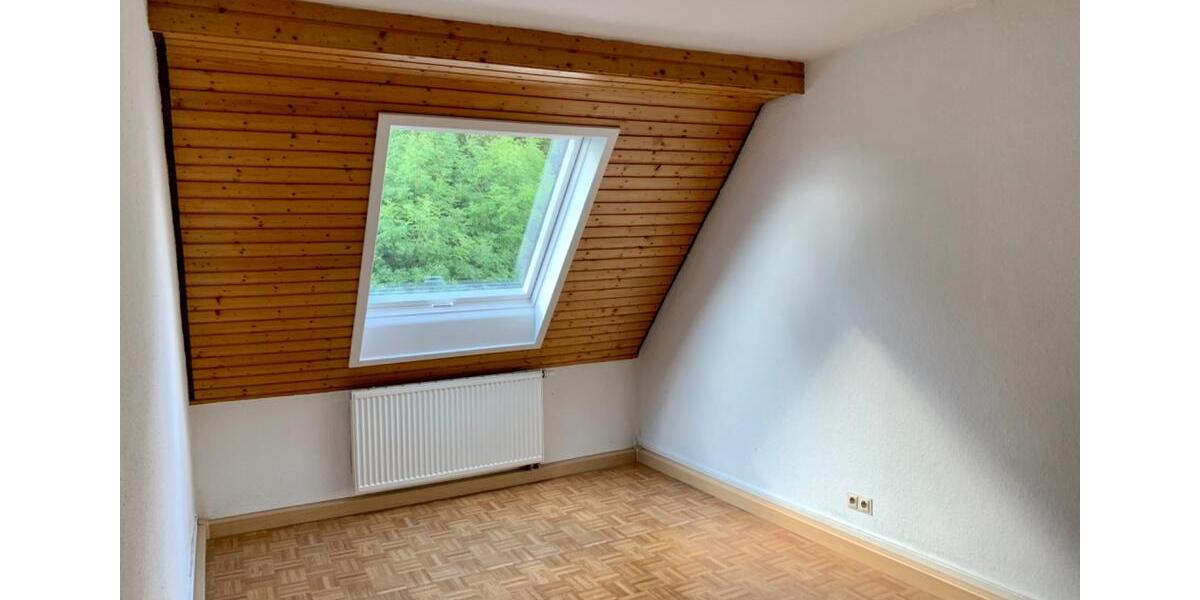 Dachgeschoßwohnung Albstadt - 3 Zimmer, 65 m&sup2;, 640&euro; | Angebot:26043790