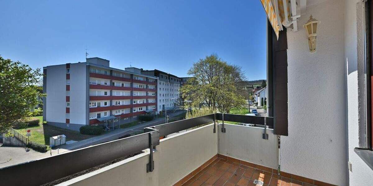 Etagenwohnung Lörrach Tumringen - 3 Zimmer, 95 m&sup2;, 1.350&euro; | Angebot:25926510