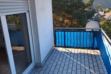 MT an CS 3.12. zum 16.12 Moderne 3 Zimmer Wohnung mit Balkon in Gladenbach 3 zimmer