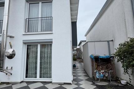 Haus Ostfildern - 7 Zimmer, 150 m&sup2;, 2.700&euro; | Angebot:24733813