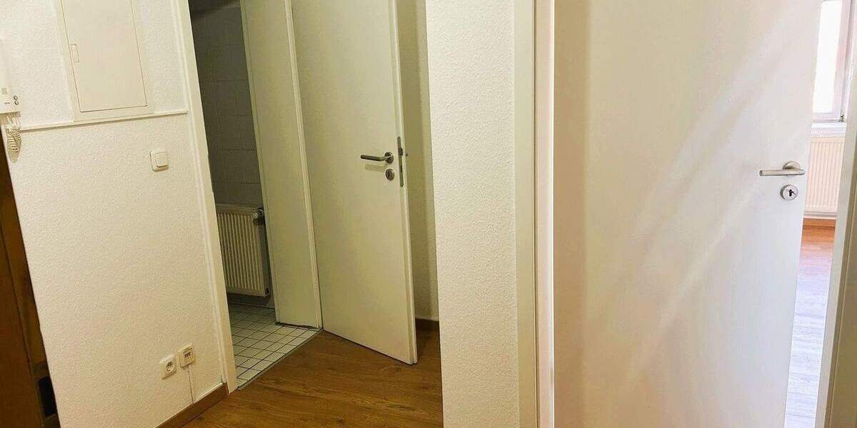 Etagenwohnung Halle (Saale) Innenstadt - 3 Zimmer, 87 m&sup2;, 760&euro; | Angebot:25262303