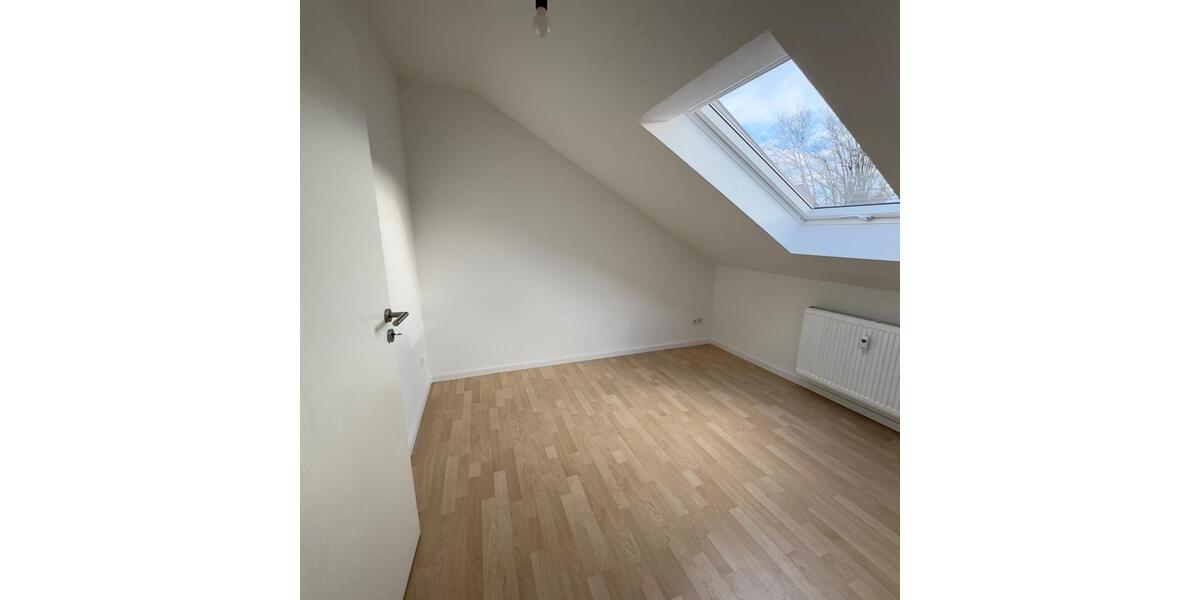 Dachgeschoßwohnung Langen (Hessen) - 3 Zimmer, 72 m&sup2;, 1.300&euro; | Angebot:24995845
