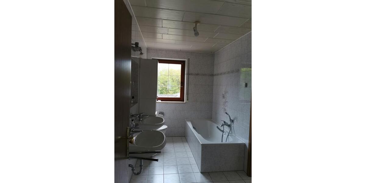 Etagenwohnung Penig - 3 Zimmer, 93 m&sup2;, 558&euro; | Angebot:26544917