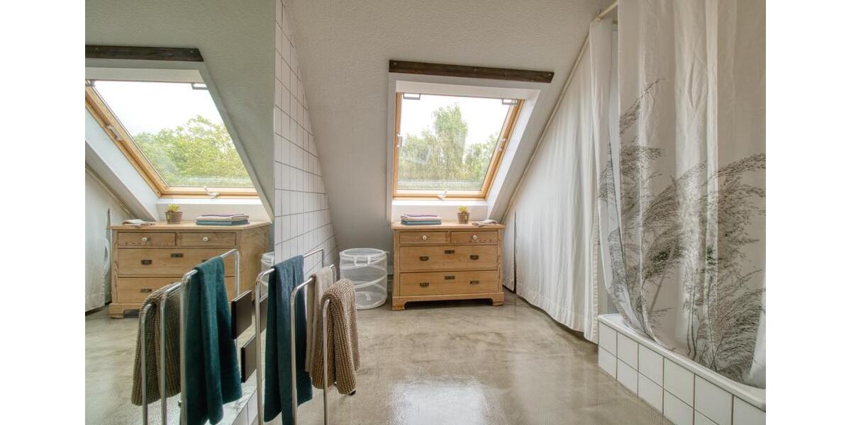 STILVOLLES, MÖBLIERTES ATELIER MIT GALERIEEBENE 1 zimmer