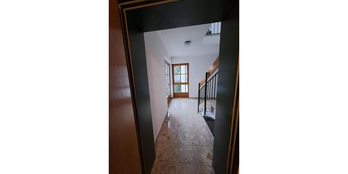 Etagenwohnung Pforzheim Weststadt - 2 Zimmer, 69 m&sup2;, 790&euro; | Angebot:26044419