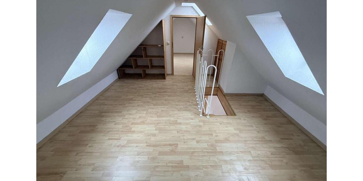 Maisonettenwohnung Merseburg - 4 Zimmer, 78 m&sup2;, 530&euro; | Angebot:26132294