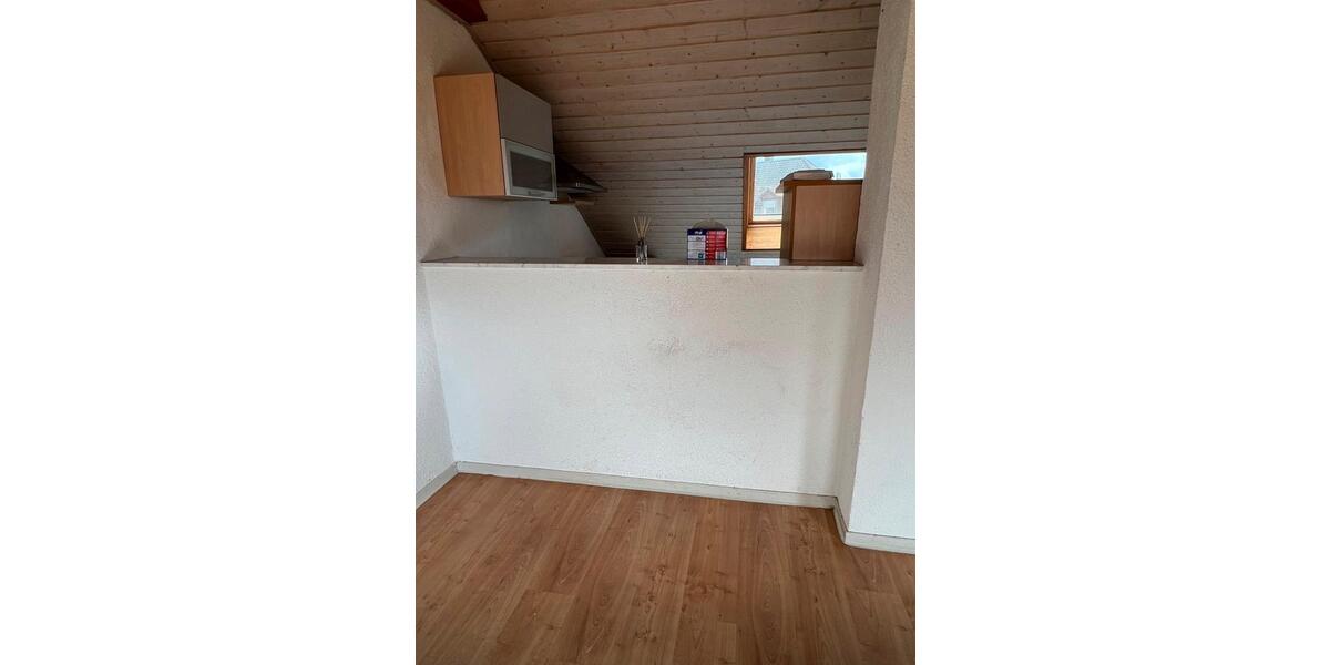 Dachgeschoßwohnung Pirmasens - 2 Zimmer, 60 m&sup2;, 123&euro; | Angebot:25905473