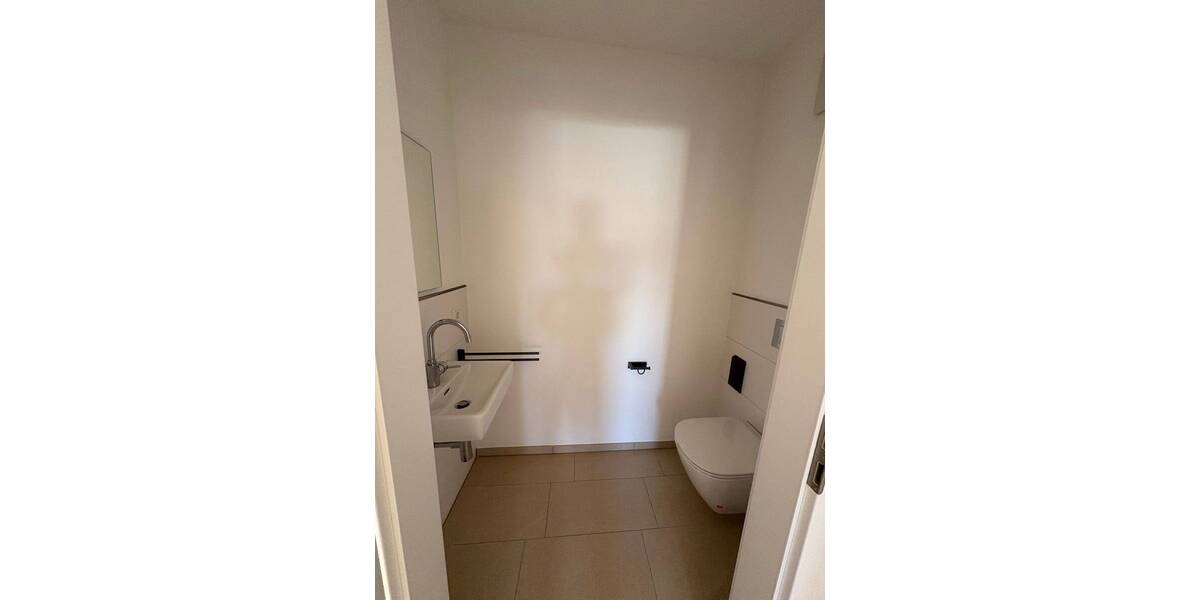 Etagenwohnung Deggendorf - 3 Zimmer, 112 m&sup2;, 1.970&euro; | Angebot:25690401