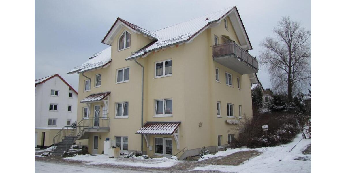 Zierenberg- DG - 3 Zimmer, Küche, Bad und Balkon 3 zimmer