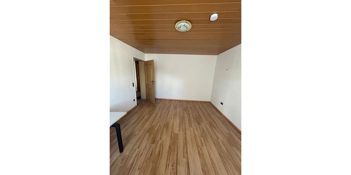 Etagenwohnung Mainz Lerchenberg - 3 Zimmer, 86 m&sup2;, 1.350&euro; | Angebot:26041410