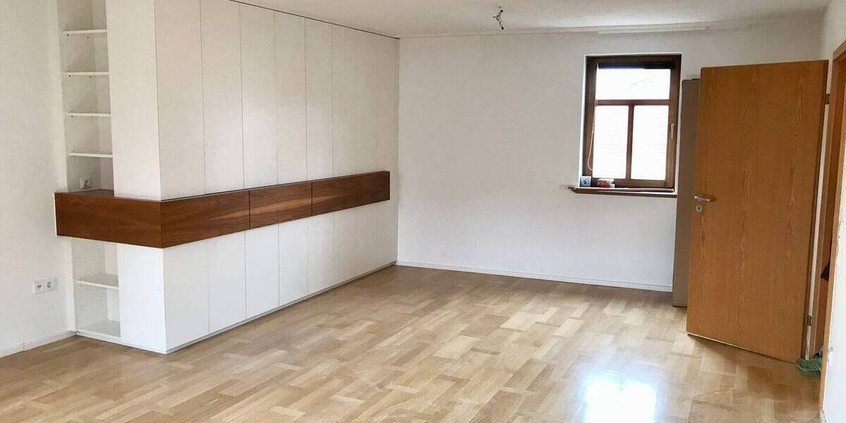 Etagenwohnung Gerolzhofen - 3 Zimmer, 93 m&sup2;, 698&euro; | Angebot:26722785